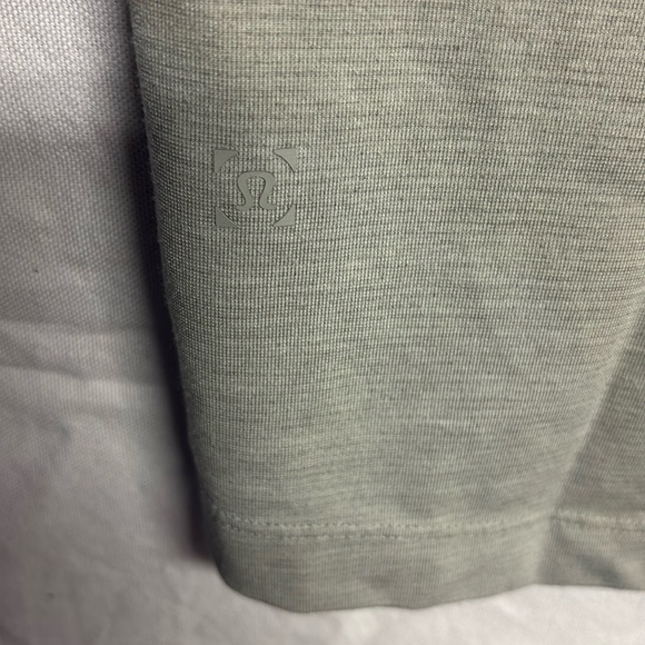 Lululemon Men’s Grey Stripped Evolution Polo Size XL - Picture 8 of 8